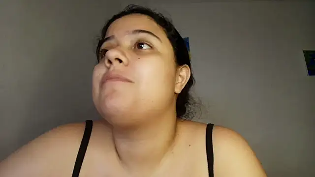 luisahot_9727's cam snapshot