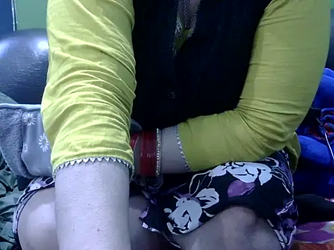 Housewife12's cam snapshot