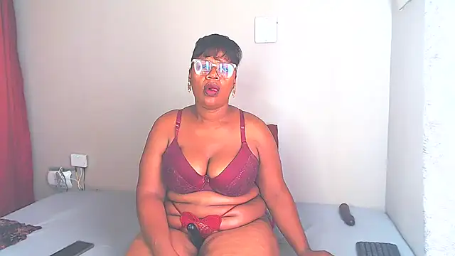 SexyLips86's cam snapshot