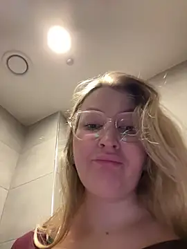 Teya_moon_ live sex cam