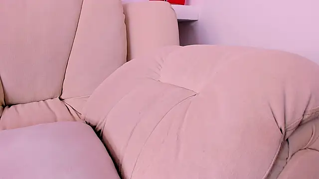 Radiant_Naomi's cam snapshot