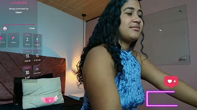 Emily_Dove's cam snapshot