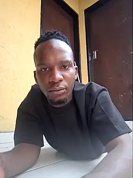 RAWFREAKYVERSE live sex cam