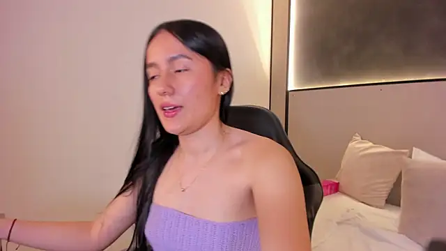 mia_slora's cam snapshot