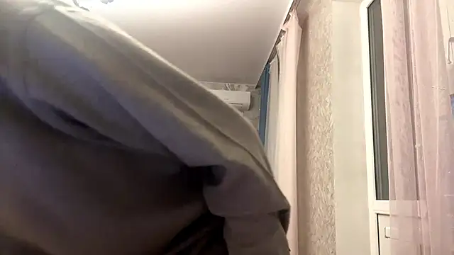 LadyFoxLove's cam snapshot