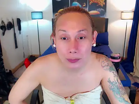 Allysonevanns live sex cam