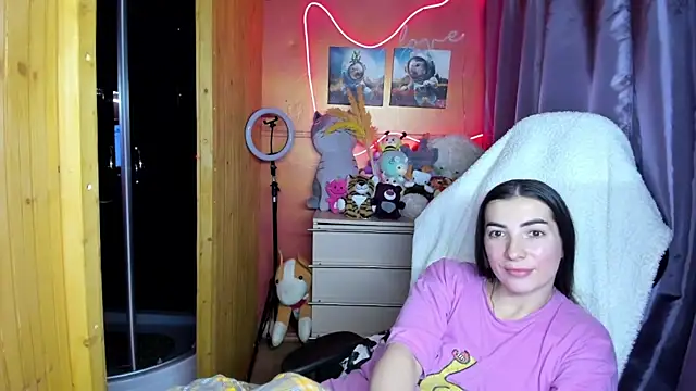 Fiery_Brunette_'s cam snapshot