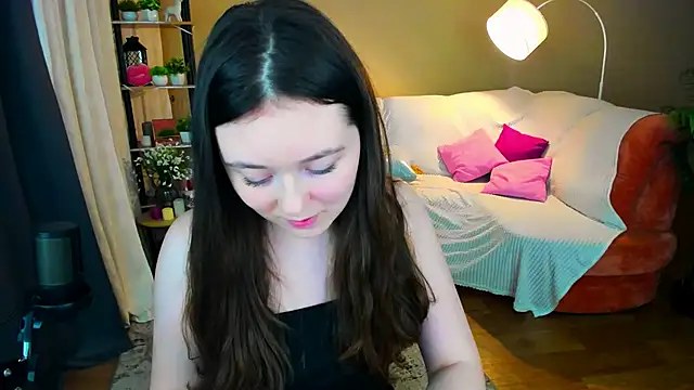 AlluringLookk's cam snapshot