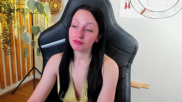 NaomiBlakes's cam snapshot