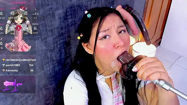 mia_celezte's cam snapshot