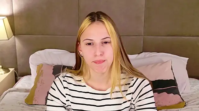 AriaBe11's cam snapshot