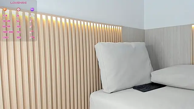 andrea_harmon's cam snapshot