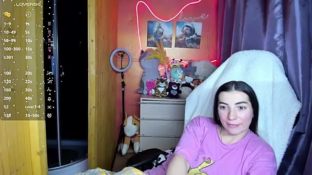 Fiery_Brunette_'s cam snapshot