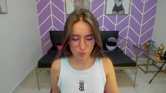 Adhara_Kitten's cam snapshot