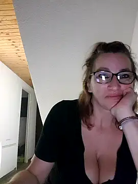 Fifi83Bell's cam snapshot