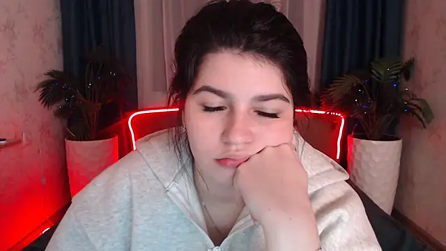 KisaModel's cam snapshot