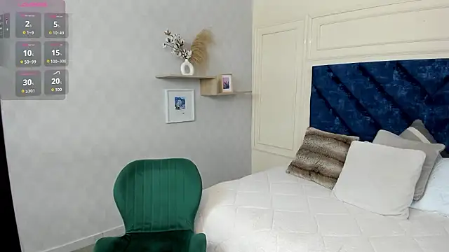 Charlotte_Mayer's cam snapshot