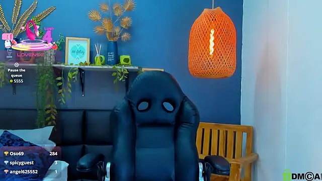 yessila_parker's cam snapshot