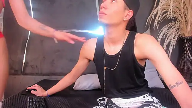 KatalellaAndLayan live sex cam