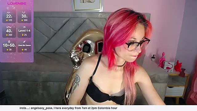 abril_ch_'s cam snapshot