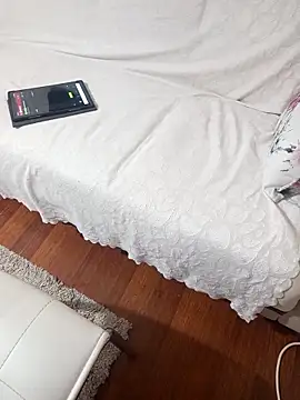 Cekiyorum_Gulumse live sex cam