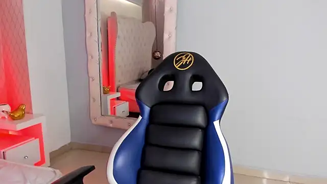 Lucii_fer_ live sex cam