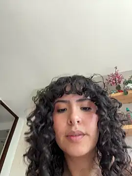 SugarTroubl33 live sex cam