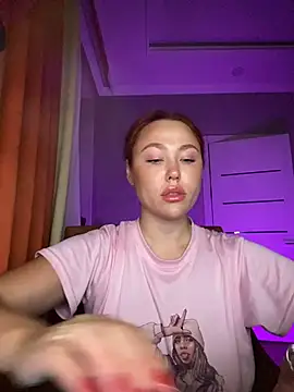 LolaMint_'s cam snapshot