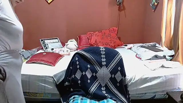 Sasharosee2's cam snapshot