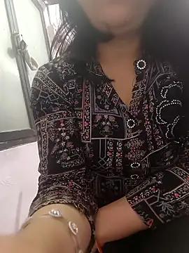 roshni_agrawal0's cam snapshot