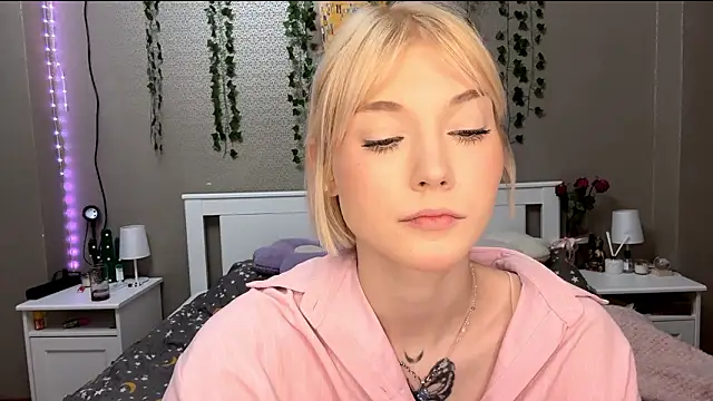 LlsabethHaze's cam snapshot