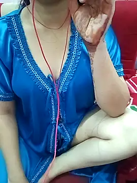 yourtamilgirl's cam snapshot