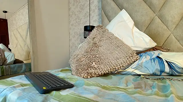 AmbarRaj's cam snapshot