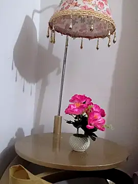 Tanha18 live sex cam