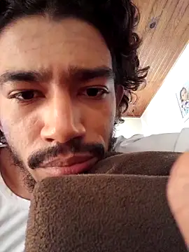 OfficialMineirinho live sex cam