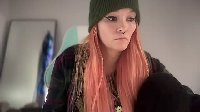 FRRANNKIE live sex cam