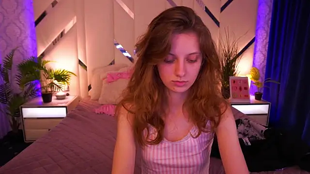 CuteeFoxy live sex cam