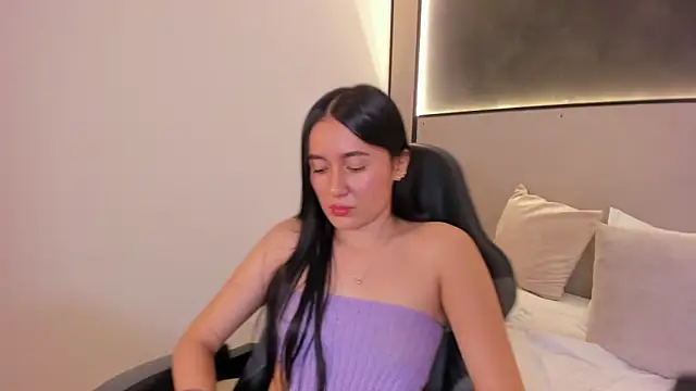 mia_slora's cam snapshot