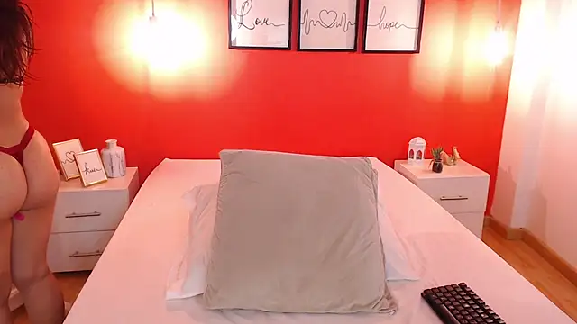 MaddyOwens_5's cam snapshot