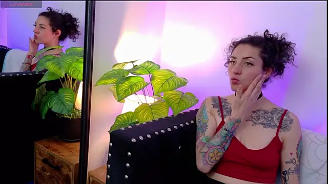 Iriis_Rose_'s cam snapshot