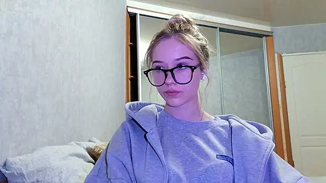 GlidedFill's cam snapshot