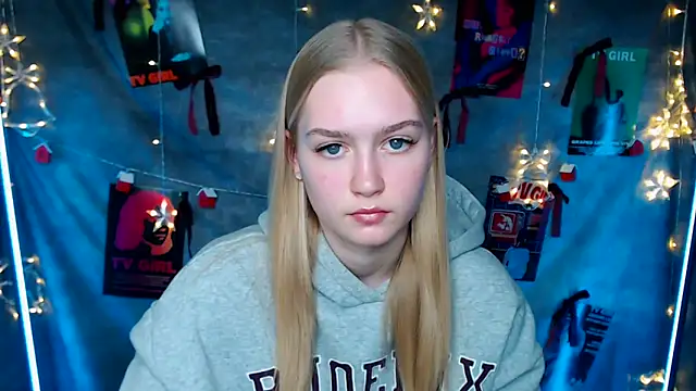 MademoiselleCl's cam snapshot