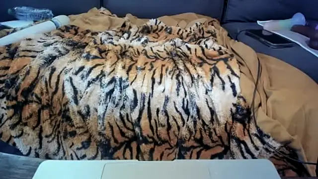 kinkykortney's cam snapshot