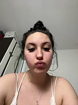 Lucy_doll22's cam snapshot