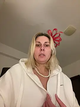 Amelia9798's cam snapshot