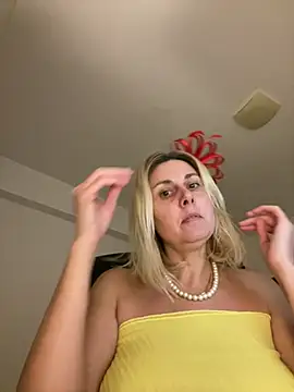 Amelia9798's cam snapshot