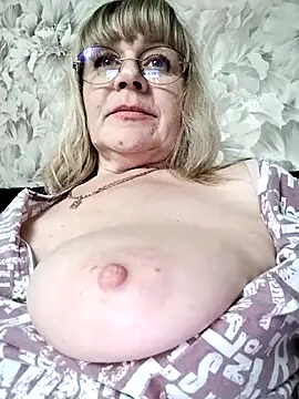 gentleblonde's cam snapshot