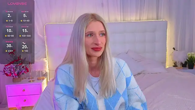 Monica_Leen's cam snapshot