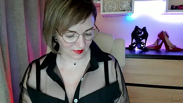 feliziaDesire's cam snapshot