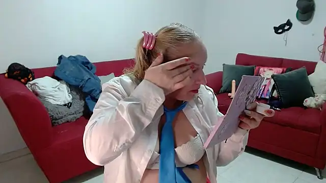 emperabigbootybigass's cam snapshot